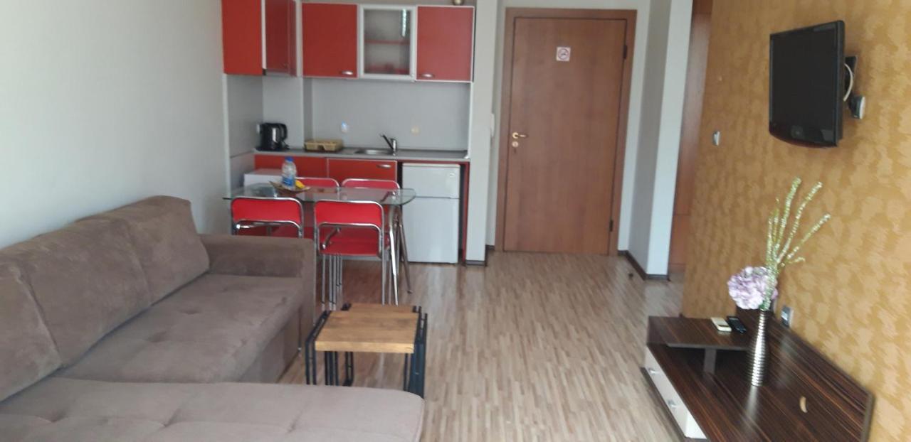 Fantasy Apartaments And Studios Avenue Комплекс Фантазия Хисаря Luaran gambar
